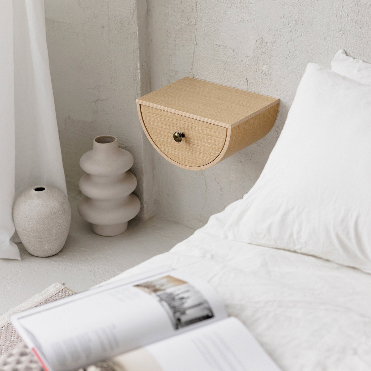 Table de chevet murale en bois – Tess