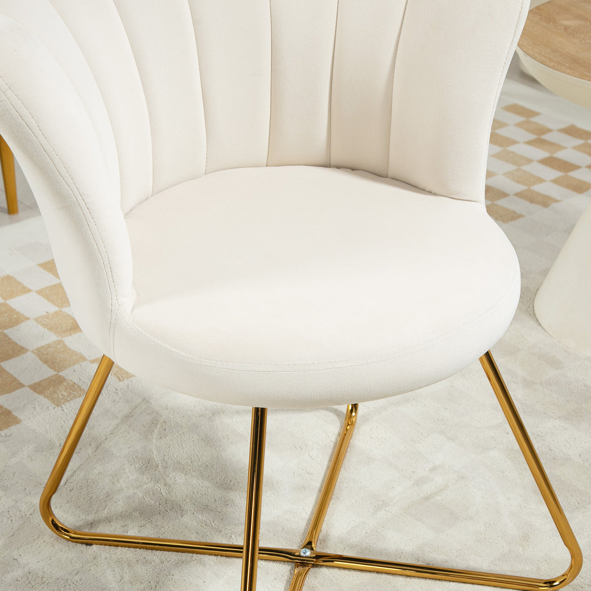 Fauteuil coquillage blanc crème et doré – Élina