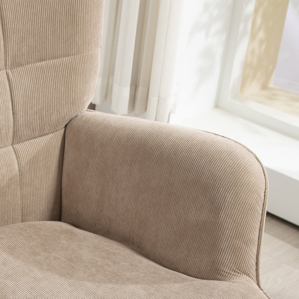 Fauteuil avec repose-pieds en velours côtelé marron clair – Alba